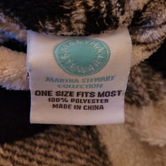 Martha Stewart Buffalo Check Black and White Fleece Robe One Size Fits Most - Picture 7 of 7